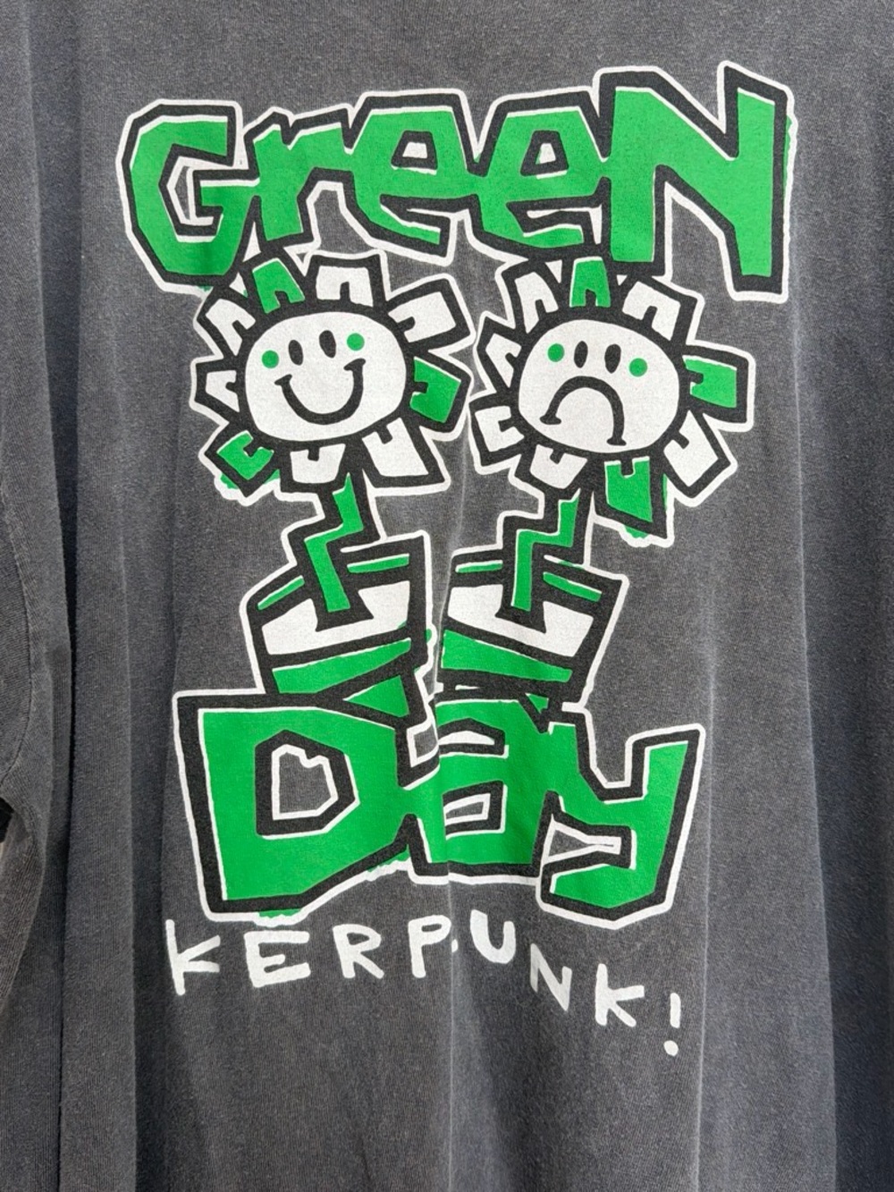 Urban Outfitters Dark Grey Graphic Green Day Tee - Picture 2 of 4